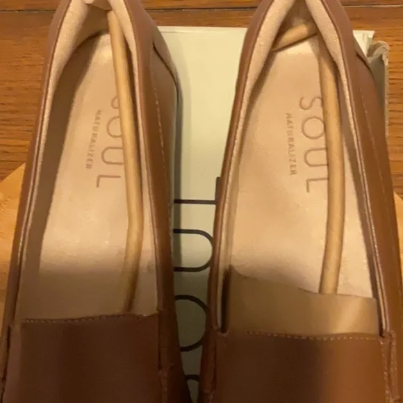 New in box Naturalizer Soul leather slip on flats size 10M ladies - Picture 2 of 4
